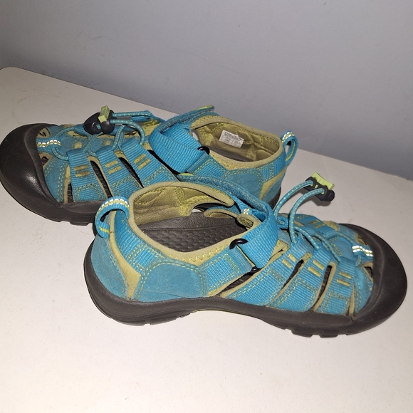 KEEN Newport H2 Kids Sz 2 Carribean Sea Sandal Hiking,Play, Waterproof - Picture 6 of 7